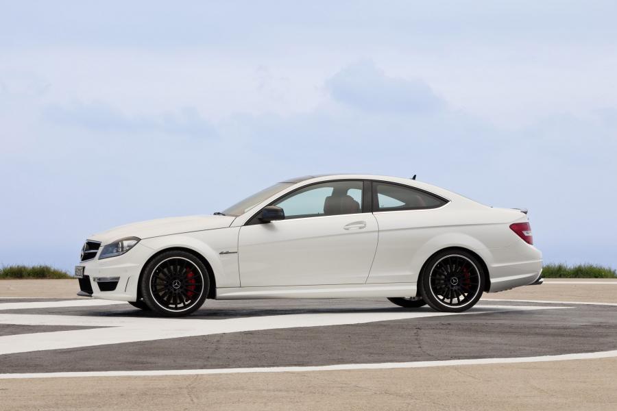  Mercedes-Benz C63 AMG Coupe 2012 года  (фото 102 из 113)